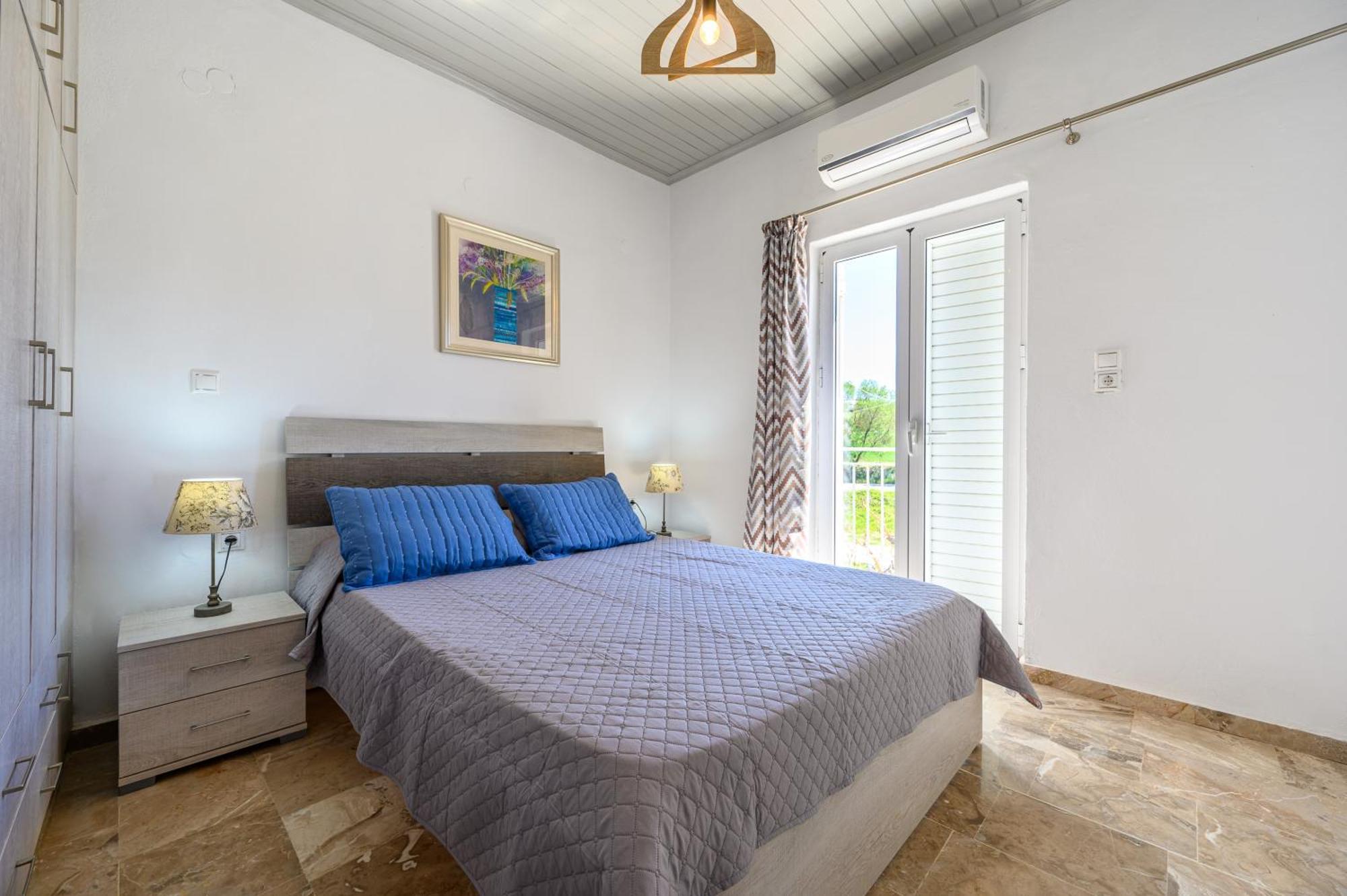 Beachfront First-Floor Suite Georgioupoli Exterior photo